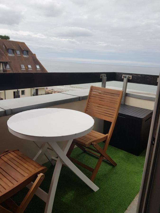 Appartement Liza 2 Pieces Vue Mer A Cabourg Exteriér fotografie